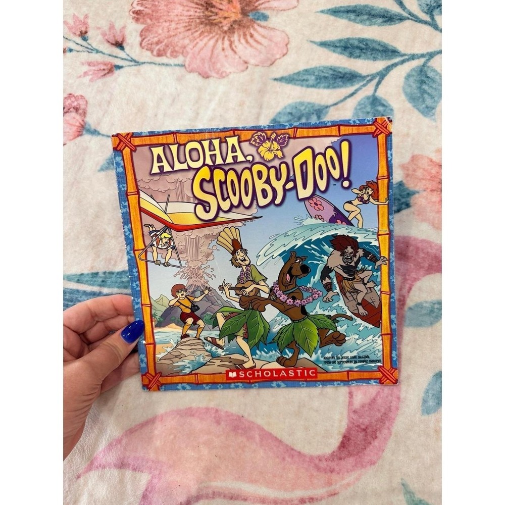 Aloha, Scooby-Doo book